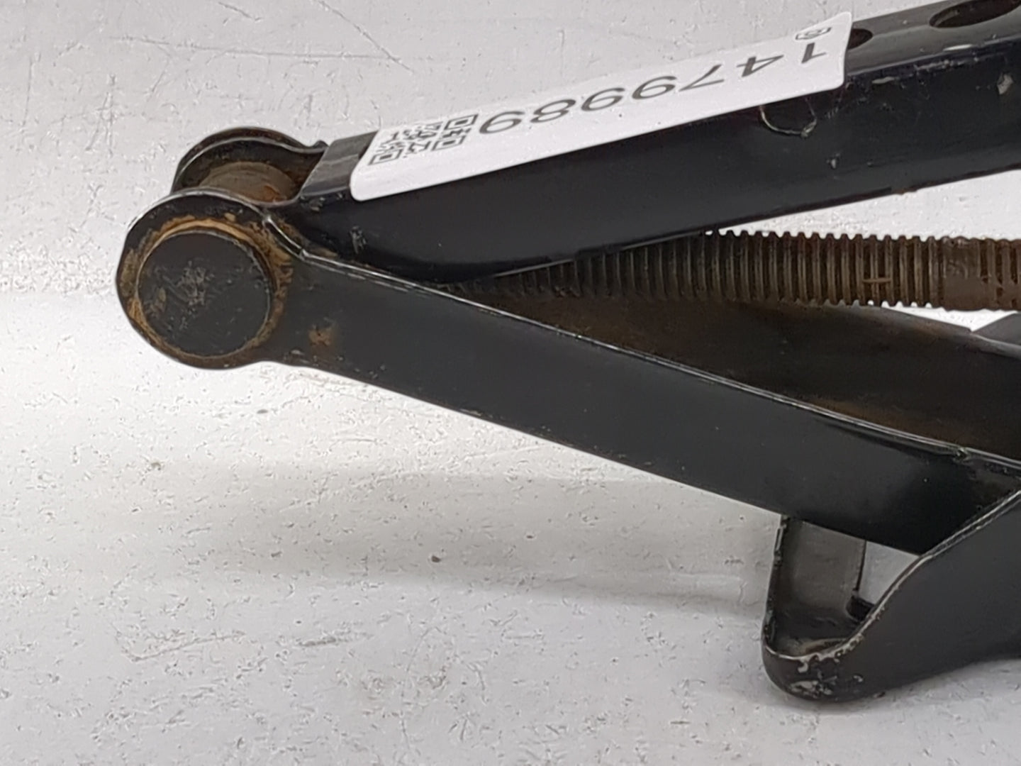 2013 Dodge Charger Spare Scissor Car Jack 1479989 - Oemusedautoparts1.com