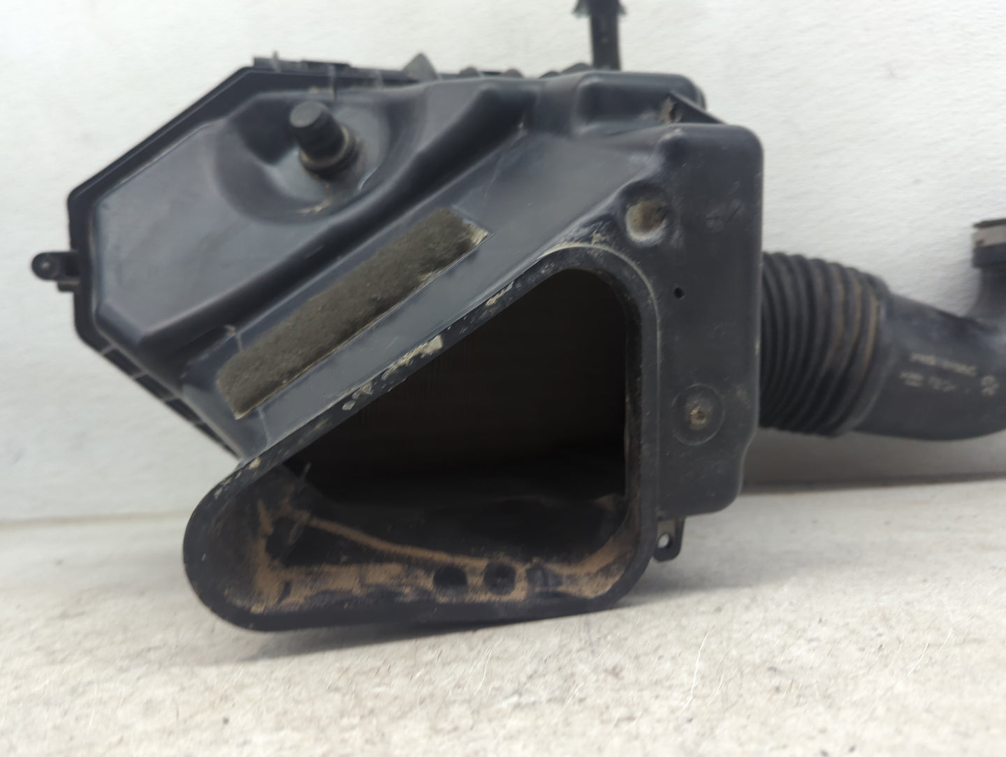 2011-2020 Dodge Charger Air Cleaner Intake-duct Hose Tube 1481345 - Oemusedautoparts1.com