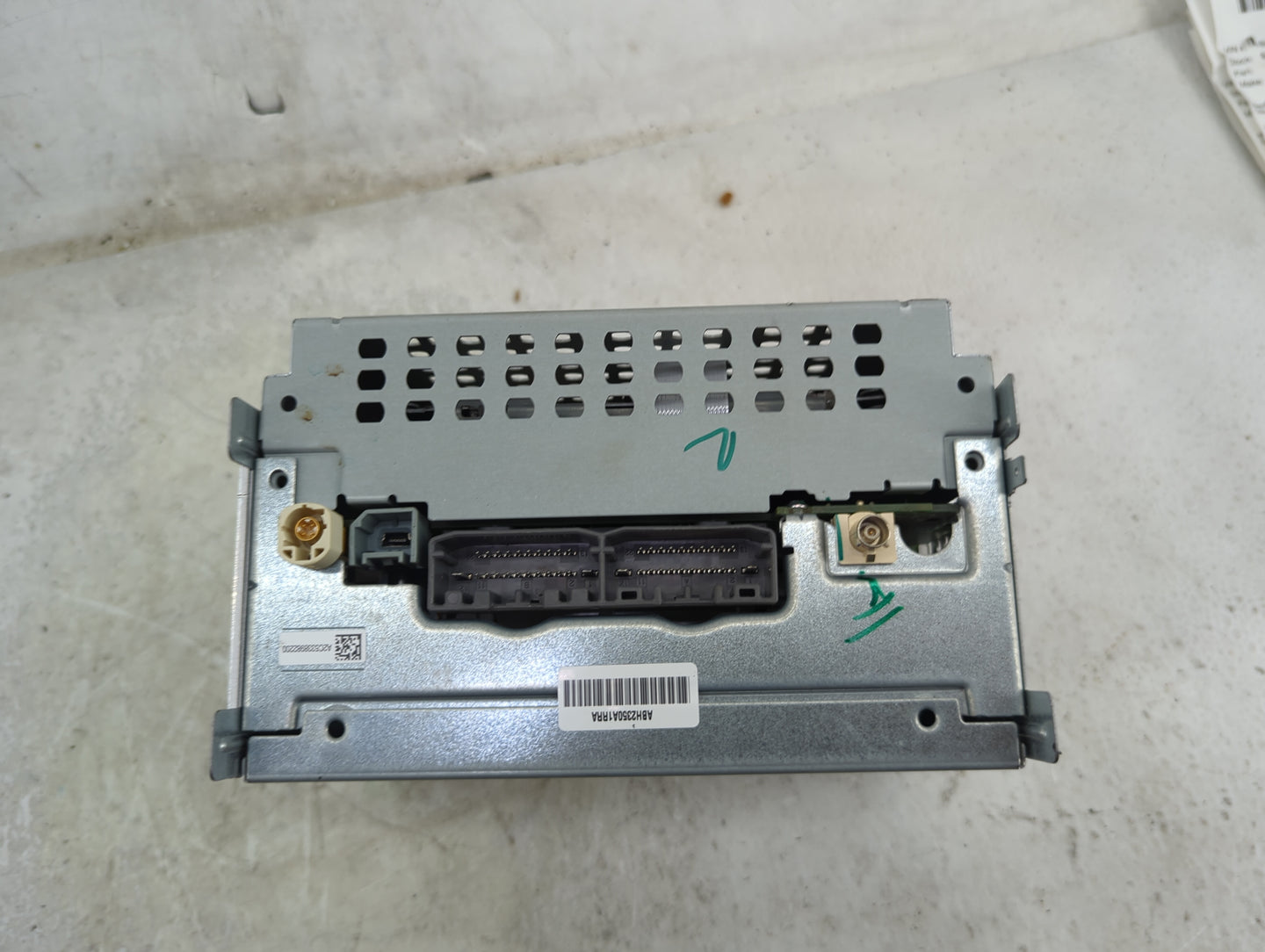 2013-2014 Dodge Charger Radio AM FM Cd Player Receiver Replacement P/N:A6H2350A1RRA Fits Fits 2013 2014 OEM Used Auto Parts 