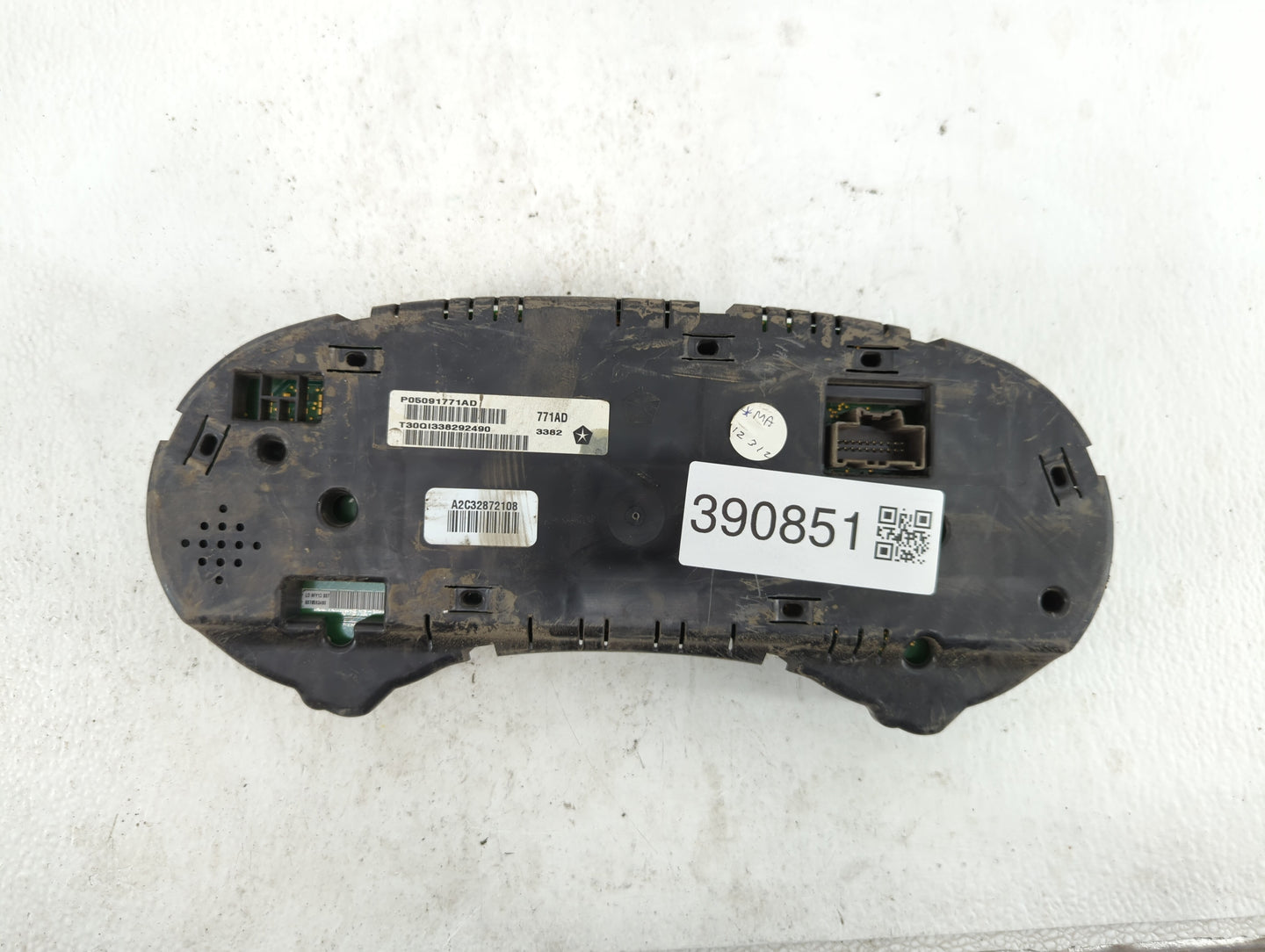 2013 Dodge Charger Instrument Cluster Speedometer Gauges P/N:P05091771AD P05091771AC Fits OEM Used Auto Parts - Oemusedautop