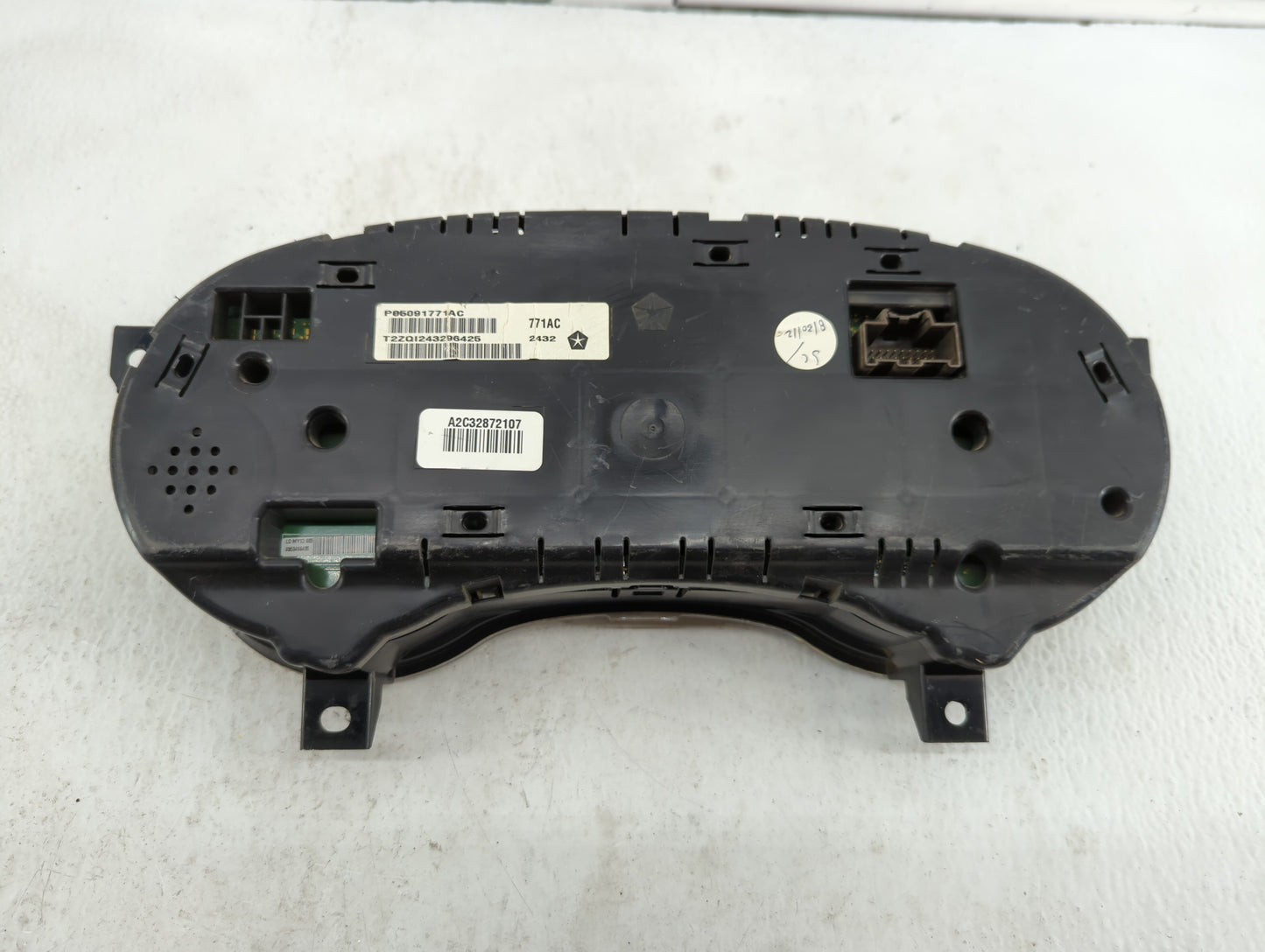 2013 Dodge Charger Instrument Cluster Speedometer Gauges P/N:P05091771AD P05091771AC Fits OEM Used Auto Parts - Oemusedautop