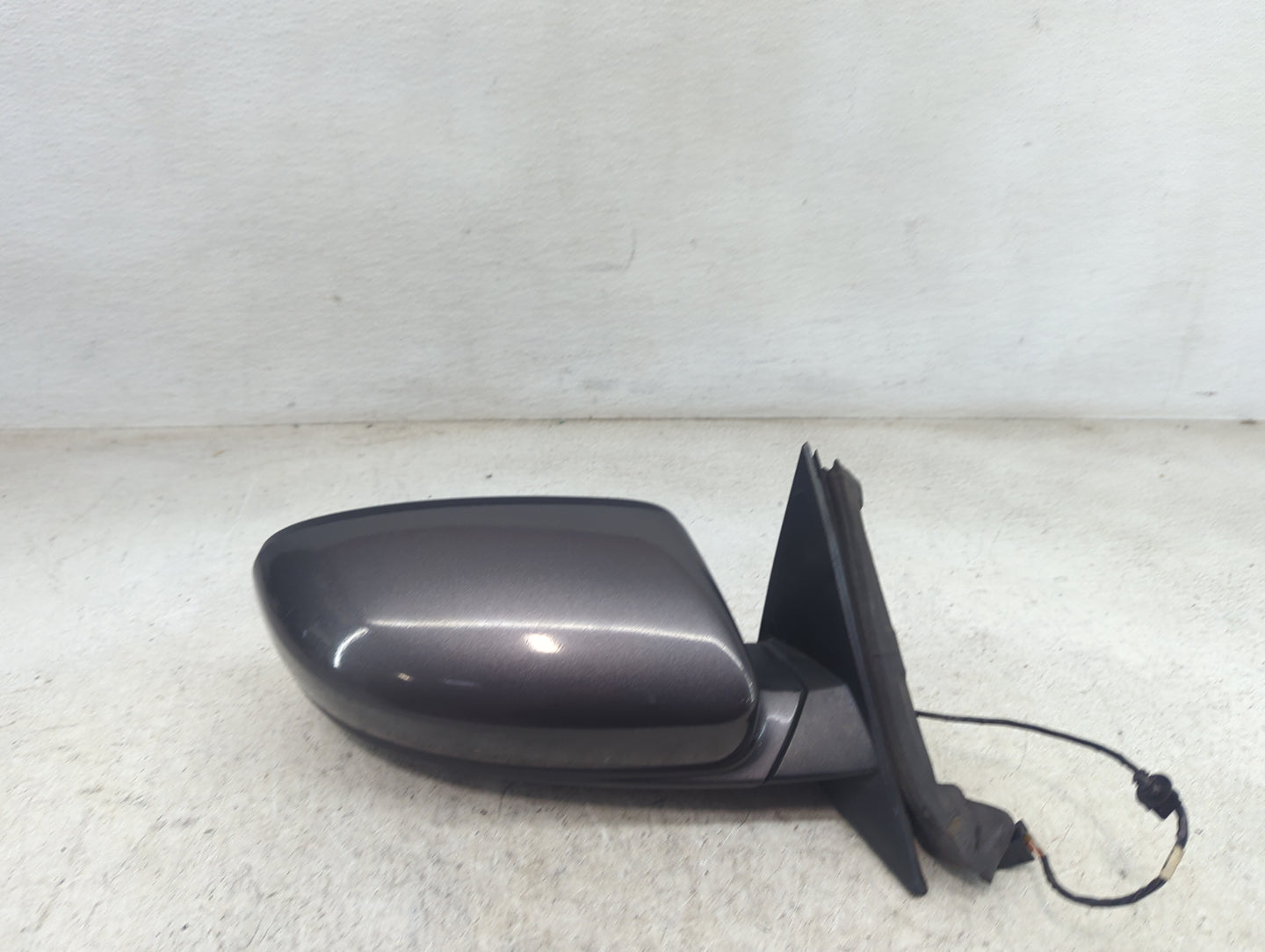 2011-2014 Dodge Charger Passenger Side View Mirror - Right Door Mirror OEM Used - Oemusedautoparts1.com