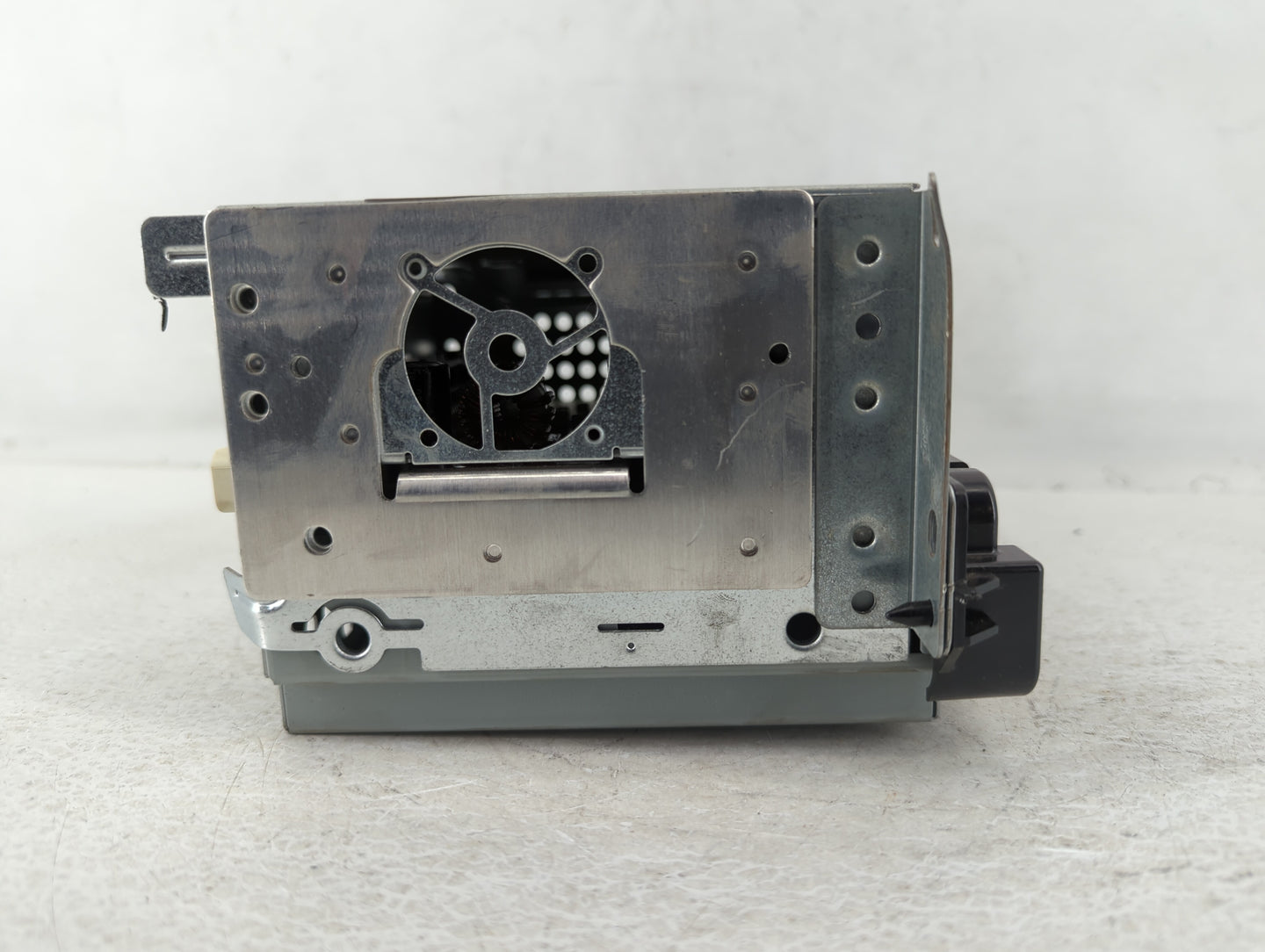 2013-2014 Dodge Charger Radio AM FM Cd Player Receiver Replacement P/N:P05091022AB Fits Fits 2013 2014 OEM Used Auto Parts -