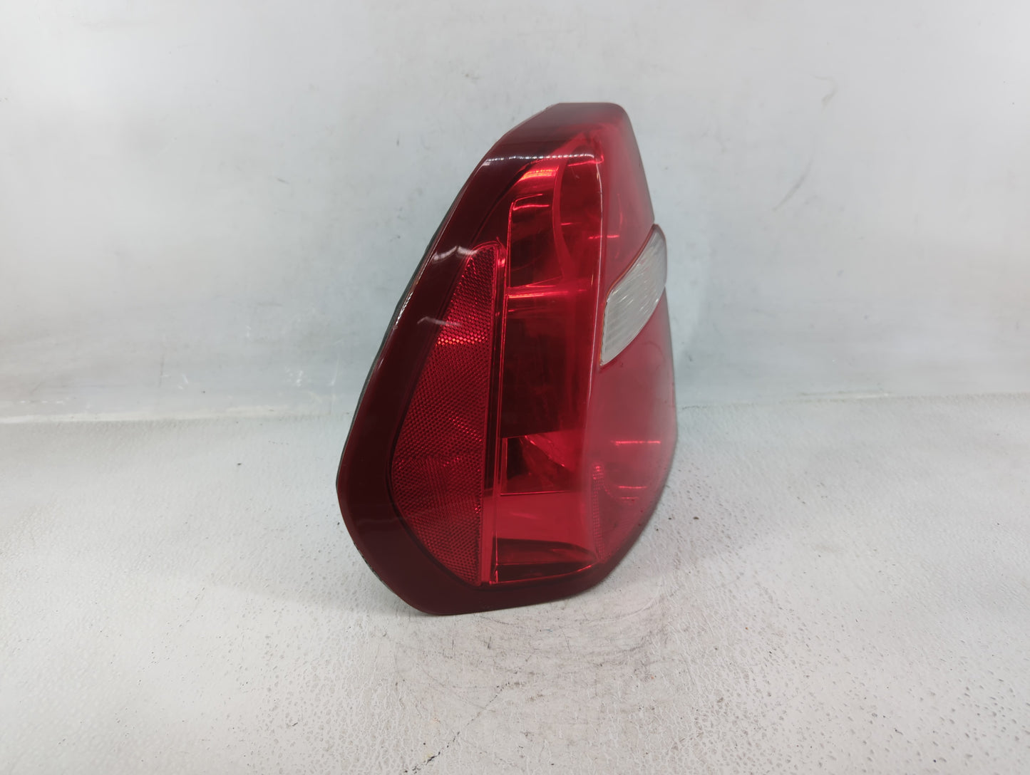 2011-2014 Dodge Charger Tail Light Assembly Passenger Right OEM Fits Fits 2011 2012 2013 2014 OEM Used Auto Parts - Oemuseda