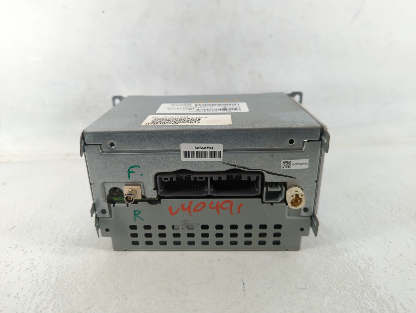 2013-2014 Dodge Charger Radio AM FM Cd Player Receiver Replacement P/N:P05091922AA Fits Fits 2013 2014 OEM Used Auto Parts -