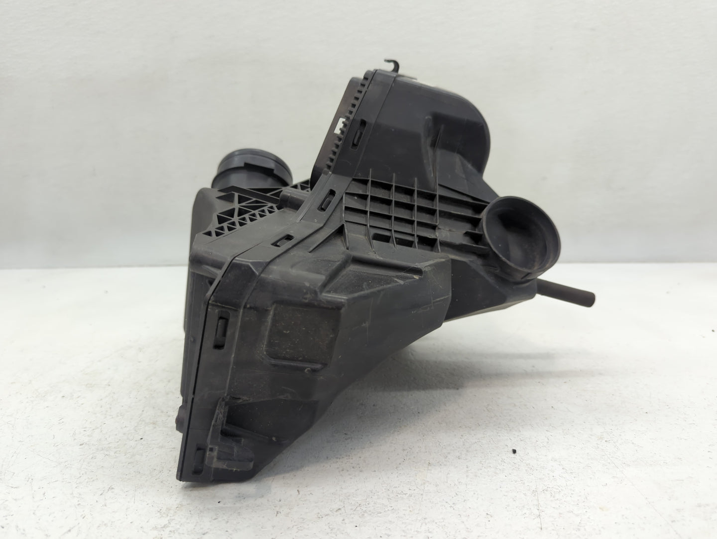 Dodge Charger Air Cleaner Intake-duct Hose Tube - Oemusedautoparts1.com