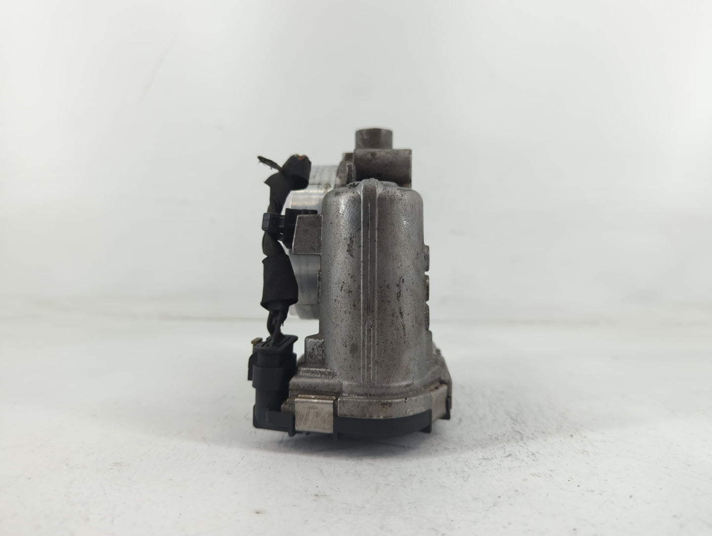 2011-2022 Dodge Charger Throttle Body P/N:0 280 750 570 05184349AC Fits OEM Used Auto Parts - Oemusedautoparts1.com