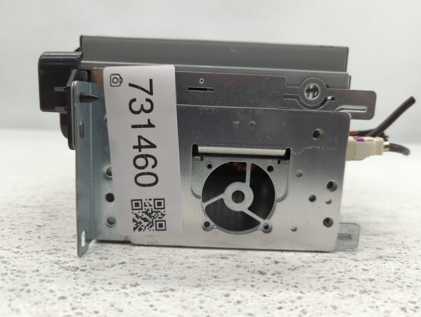 2013-2014 Dodge Charger Radio AM FM Cd Player Receiver Replacement P/N:P05091922AB Fits Fits 2013 2014 OEM Used Auto Parts -