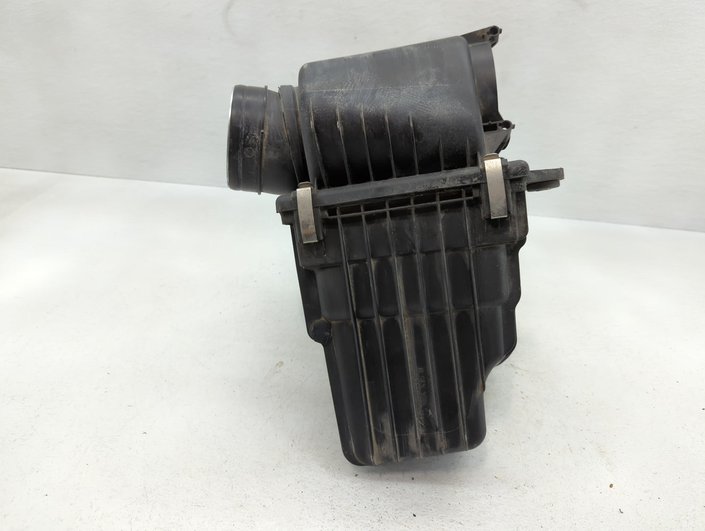 2011-2020 Dodge Charger Air Cleaner Intake-duct Hose Tube - Oemusedautoparts1.com