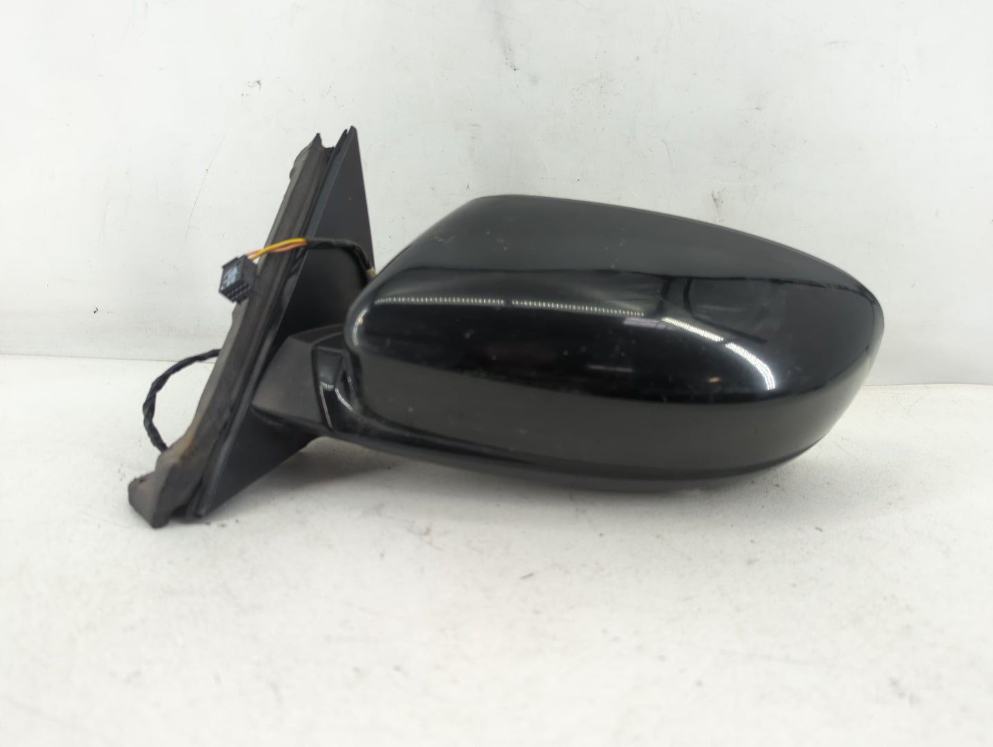 2011-2014 Dodge Charger Driver Side View Mirror - Left Door Mirror OEM Used - Oemusedautoparts1.com