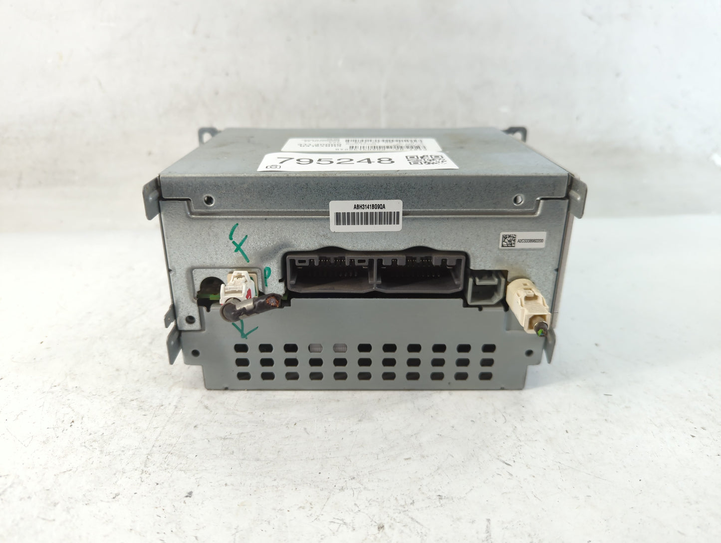 2013-2014 Dodge Charger Radio AM FM Cd Player Receiver Replacement P/N:P05091922AB Fits Fits 2013 2014 OEM Used Auto Parts -