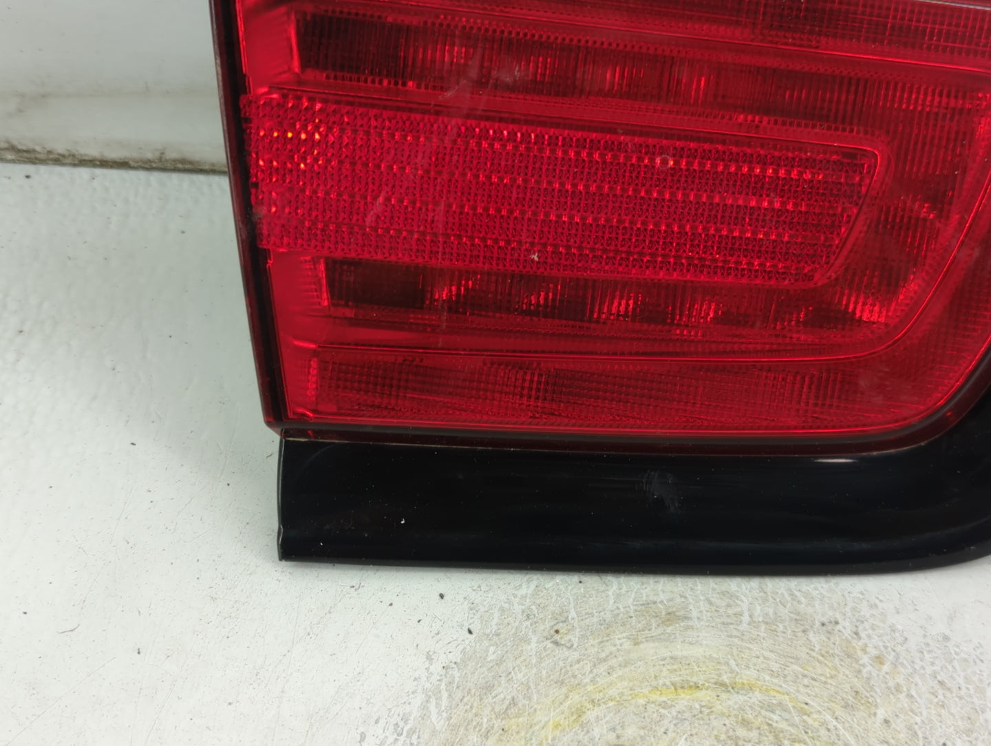 2011-2014 Dodge Charger Tail Light Assembly Passenger Right OEM Fits Fits 2011 2012 2013 2014 OEM Used Auto Parts - Oemuseda