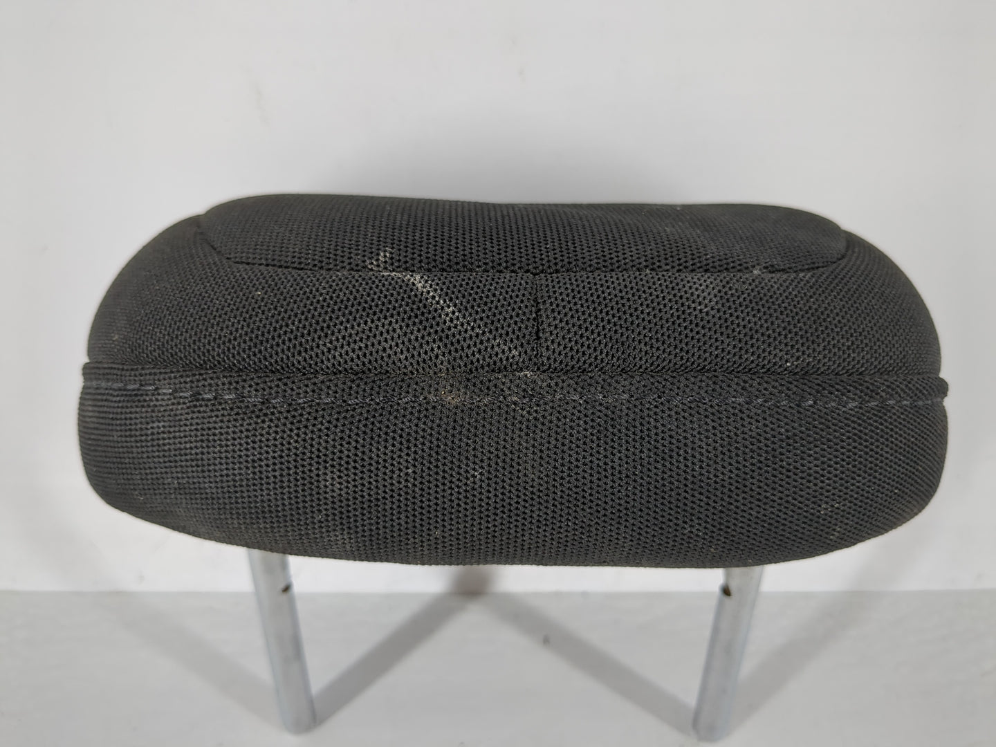 2013 Dodge Dart Headrest Head Rest Rear Center Seat Fits OEM Used Auto Parts - Oemusedautoparts1.com