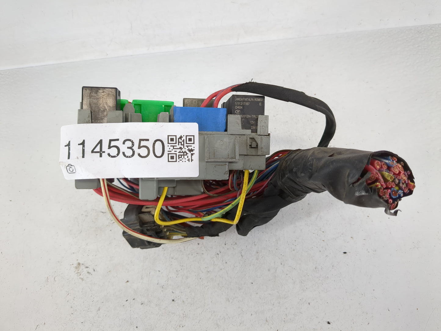 2013 Dodge Dart Fusebox Fuse Box Panel Relay Module P/N:51867698 Fits OEM Used Auto Parts - Oemusedautoparts1.com