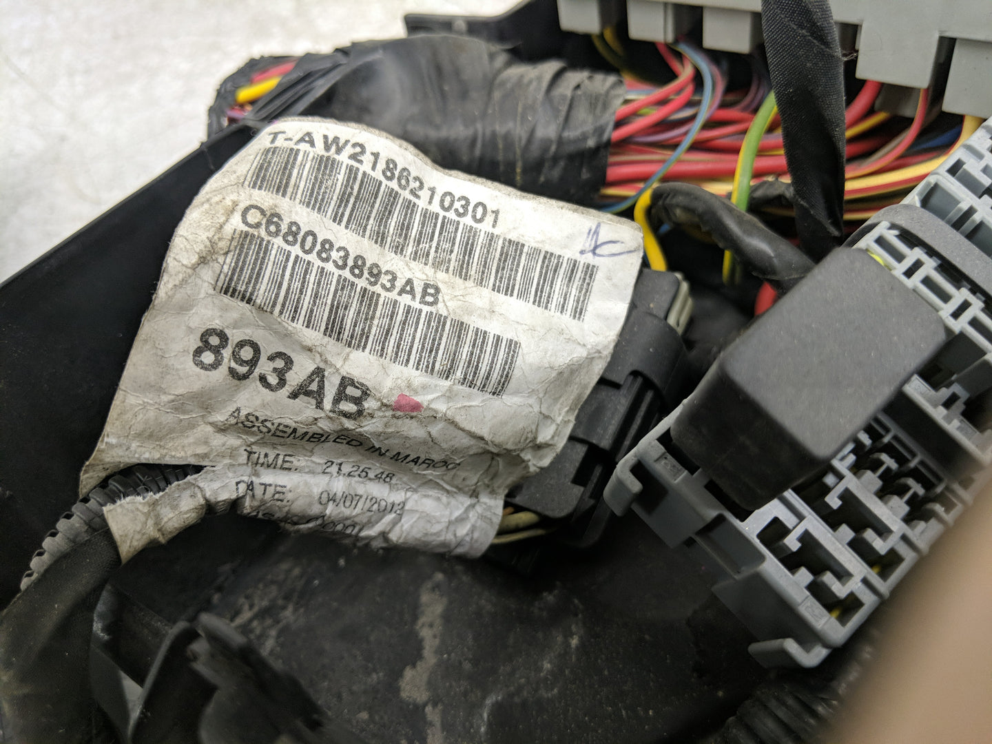 2013 Dodge Dart Fusebox Fuse Box Panel Relay Module P/N:51867698 Fits OEM Used Auto Parts - Oemusedautoparts1.com