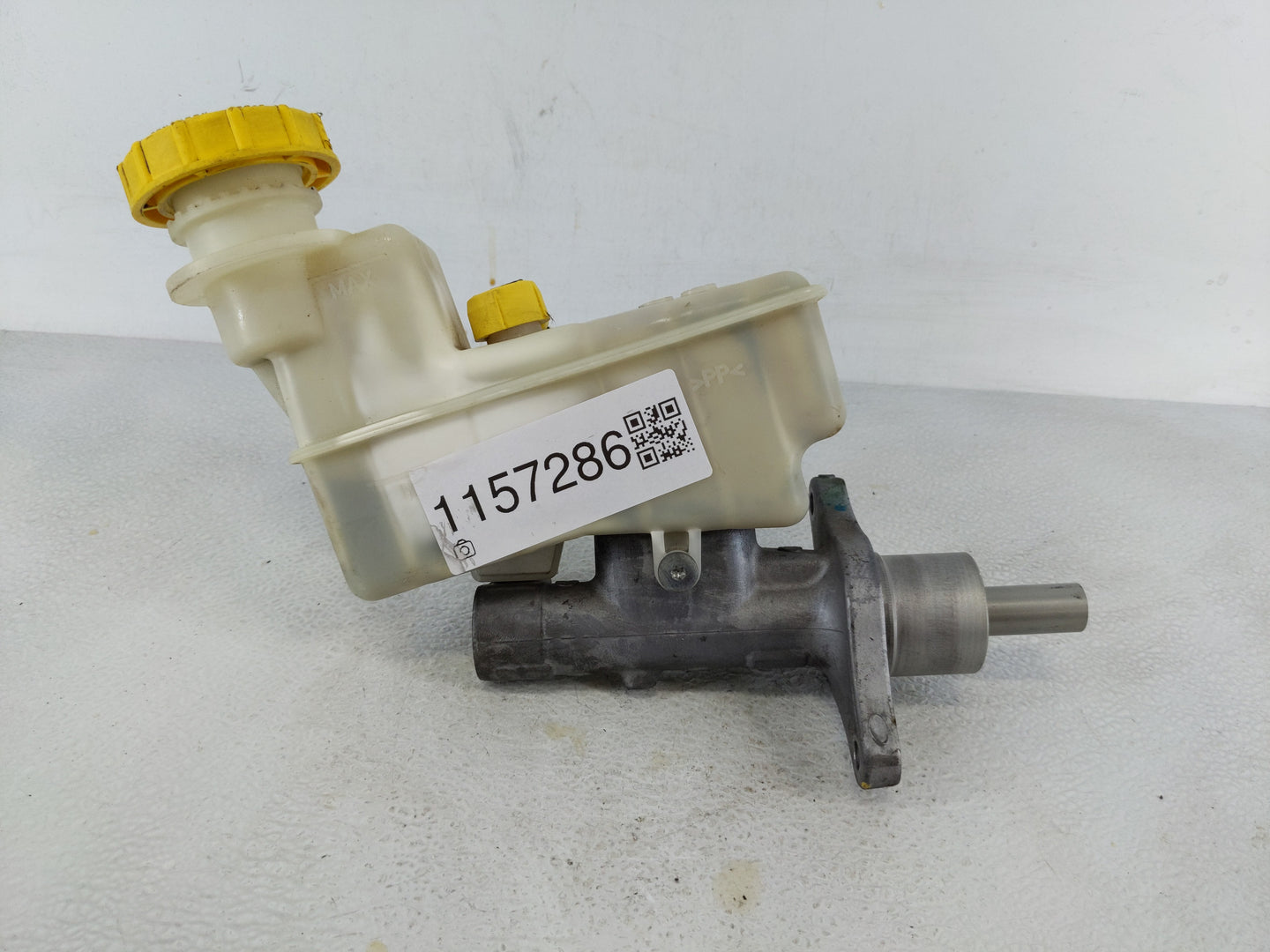 2013-2016 Dodge Dart Brake Master Cylinder - Oemusedautoparts1.com