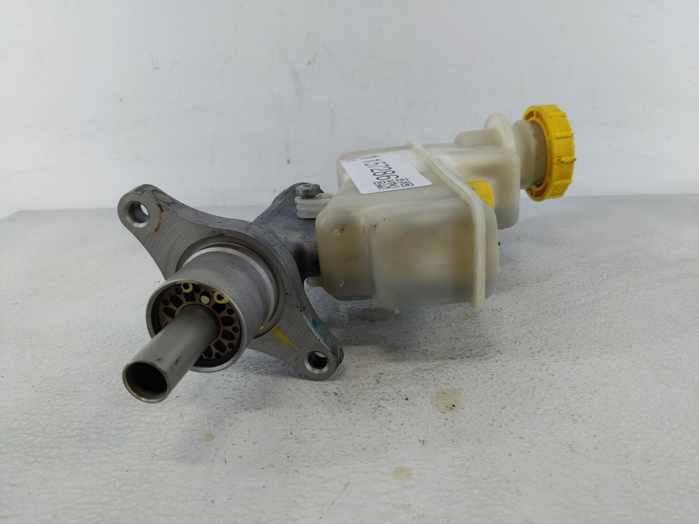 2013-2016 Dodge Dart Brake Master Cylinder - Oemusedautoparts1.com