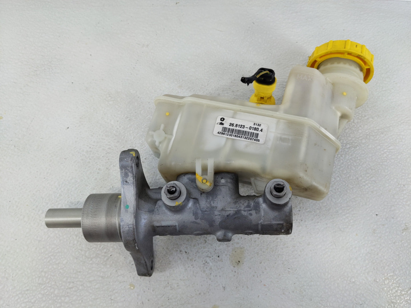 2013-2016 Dodge Dart Brake Master Cylinder - Oemusedautoparts1.com
