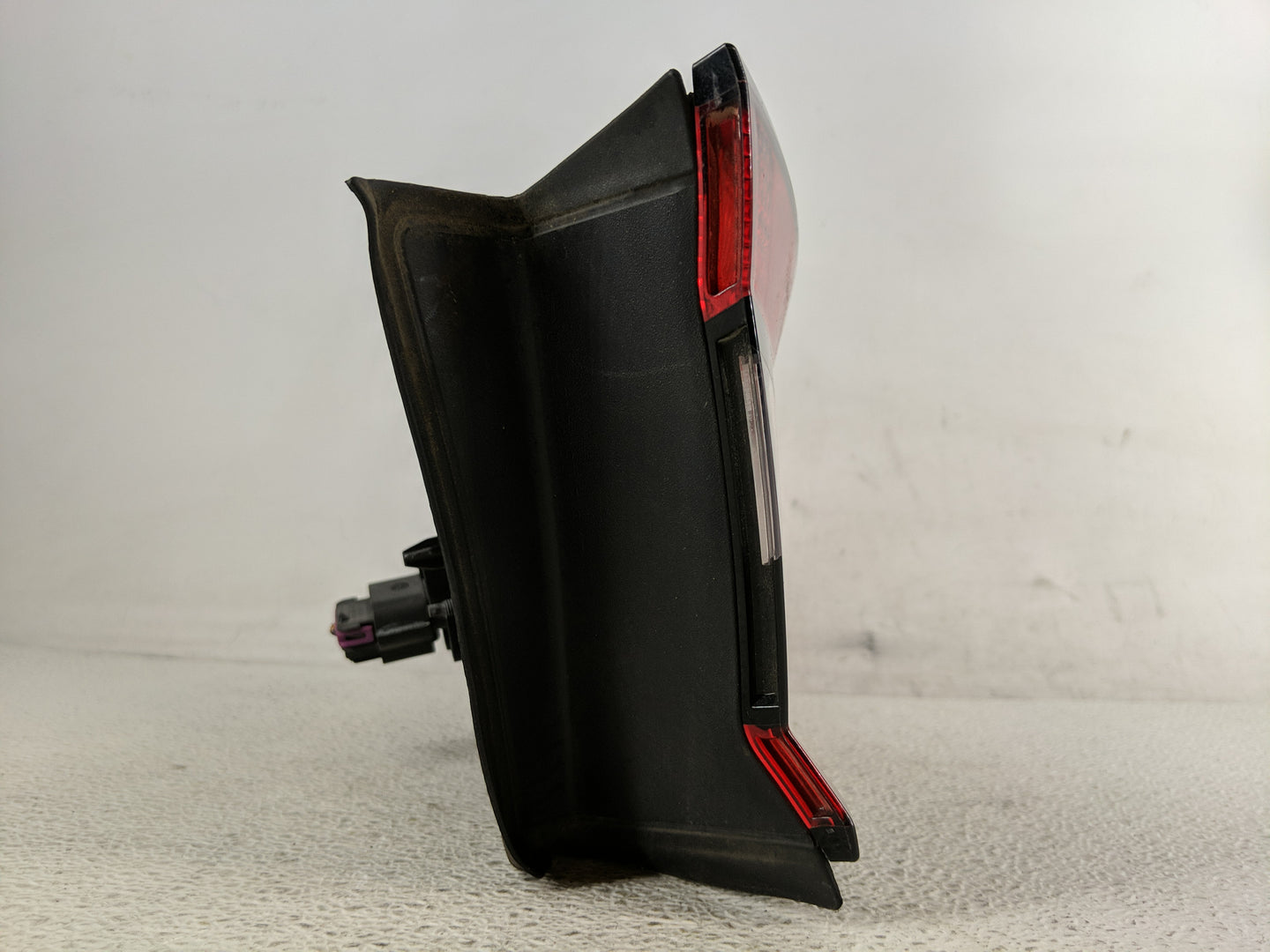 2013-2016 Dodge Dart Tail Light Assembly Driver Left OEM P/N:68081395AE Fits Fits 2013 2014 2015 2016 OEM Used Auto Parts - 