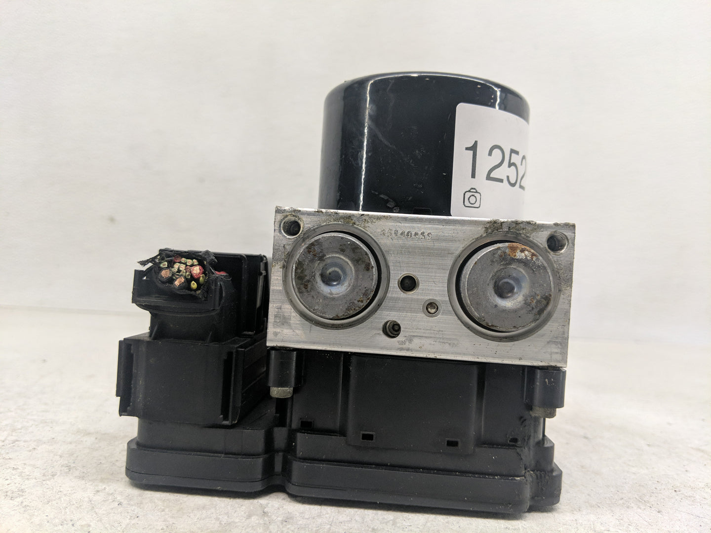 2013 Dodge Dart ABS Pump Control Module Replacement P/N:P68203537AC Fits OEM Used Auto Parts - Oemusedautoparts1.com