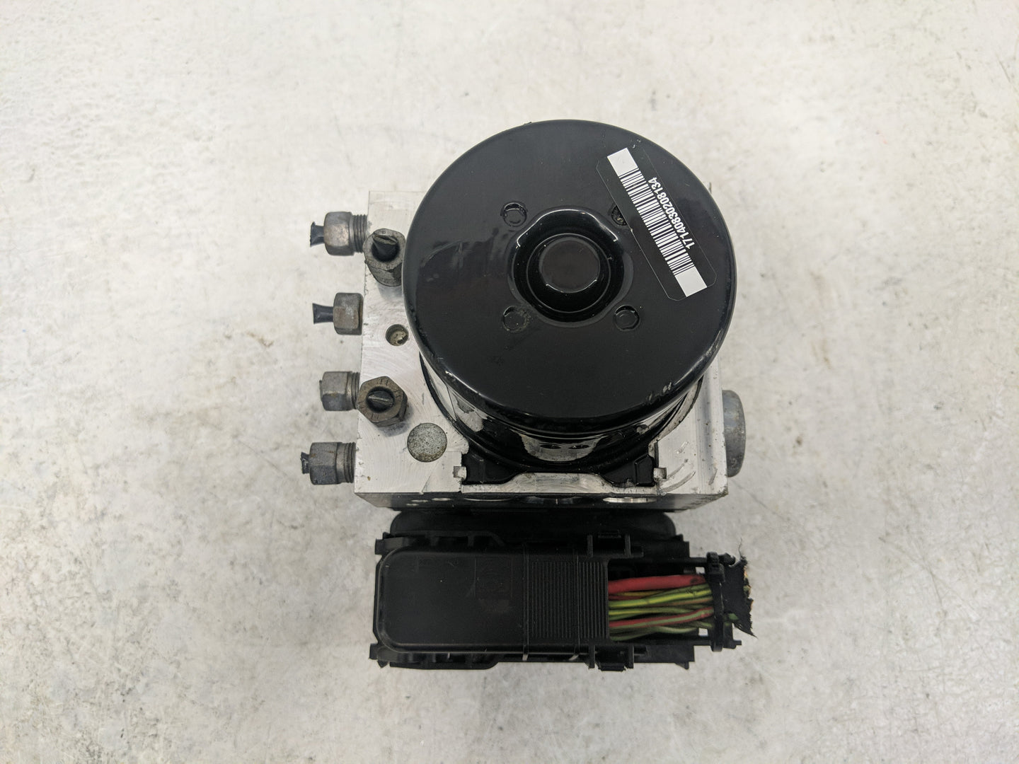 2013 Dodge Dart ABS Pump Control Module Replacement P/N:P68203537AC Fits OEM Used Auto Parts - Oemusedautoparts1.com