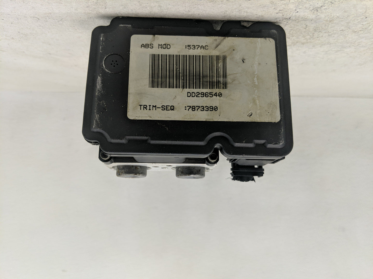 2013 Dodge Dart ABS Pump Control Module Replacement P/N:P68203537AC Fits OEM Used Auto Parts - Oemusedautoparts1.com