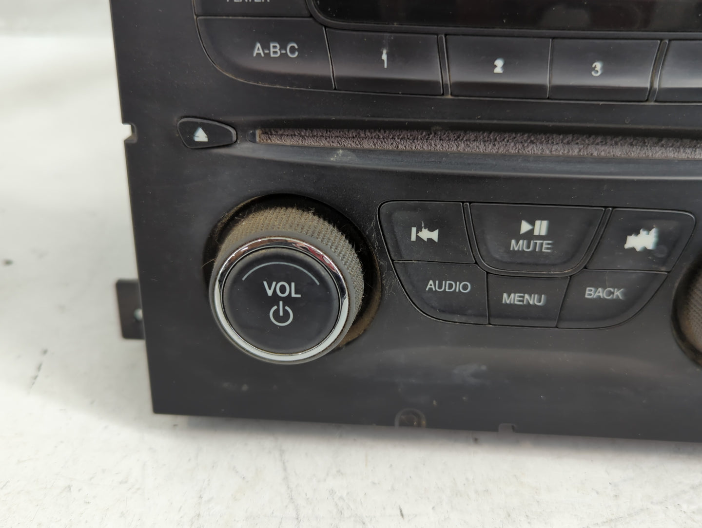 2013-2014 Dodge Dart Radio AM FM Cd Player Receiver Replacement P/N:04692355AG Fits Fits 2013 2014 OEM Used Auto Parts - Oem