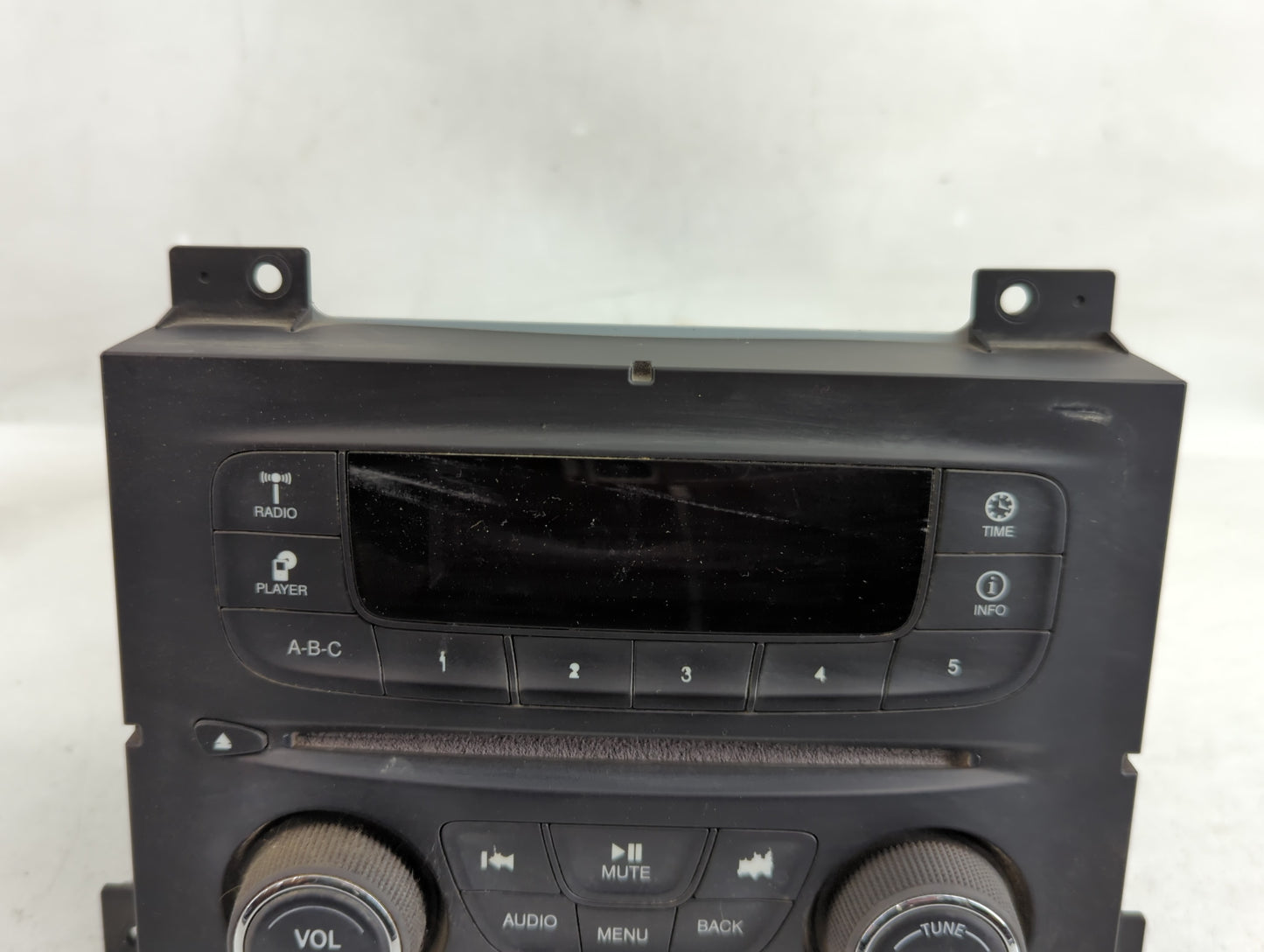 2013-2014 Dodge Dart Radio AM FM Cd Player Receiver Replacement P/N:04692355AG Fits Fits 2013 2014 OEM Used Auto Parts - Oem