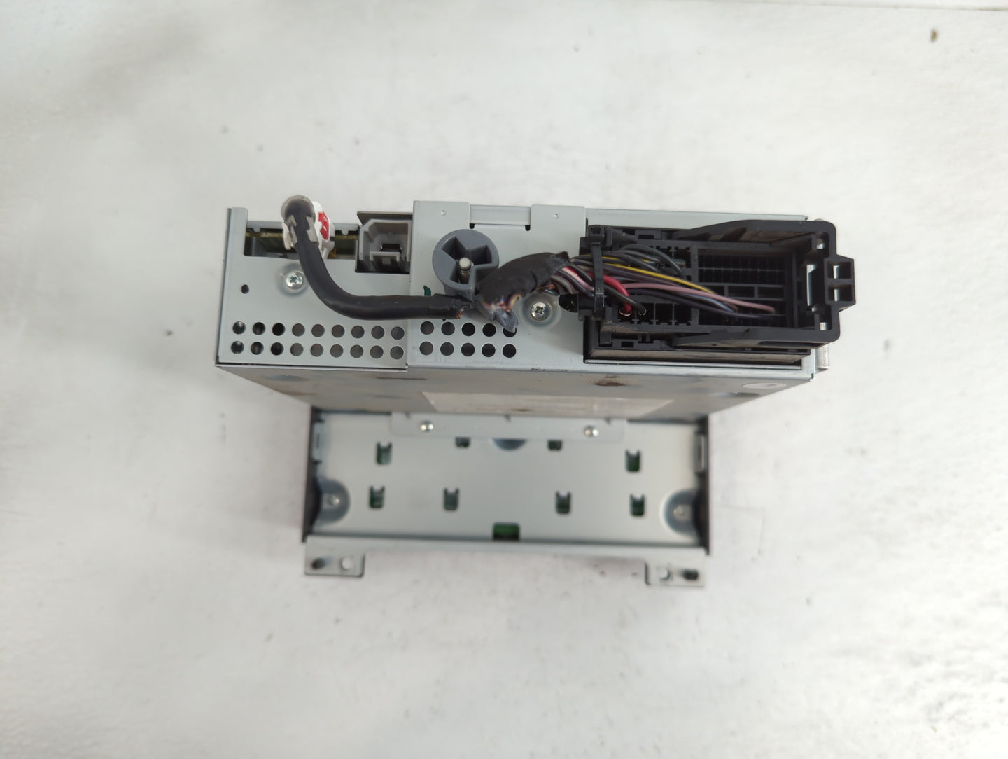 2013-2014 Dodge Dart Radio AM FM Cd Player Receiver Replacement P/N:04692355AG Fits Fits 2013 2014 OEM Used Auto Parts - Oem