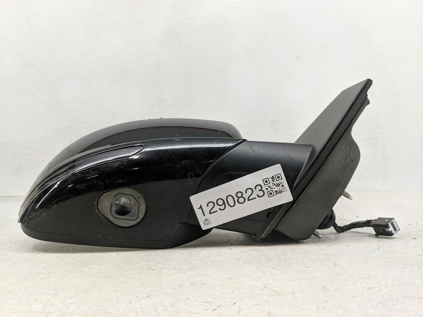 2013-2016 Dodge Dart Passenger Side View Mirror - Right Door Mirror OEM Used - Oemusedautoparts1.com