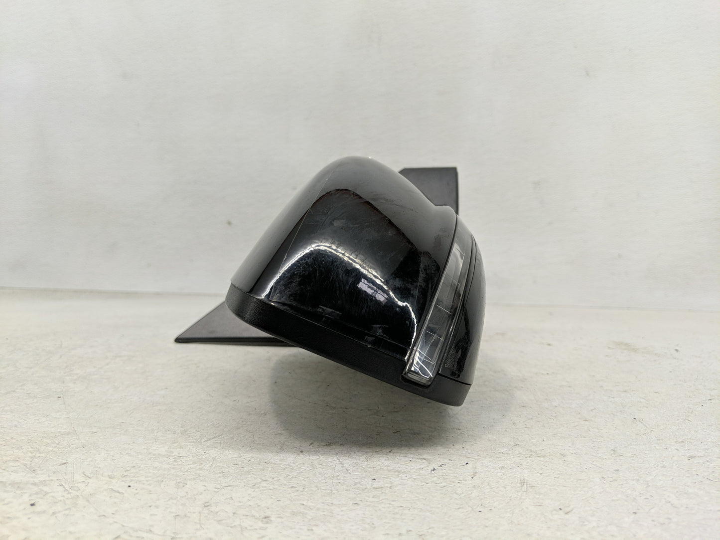 2013-2016 Dodge Dart Passenger Side View Mirror - Right Door Mirror OEM Used - Oemusedautoparts1.com