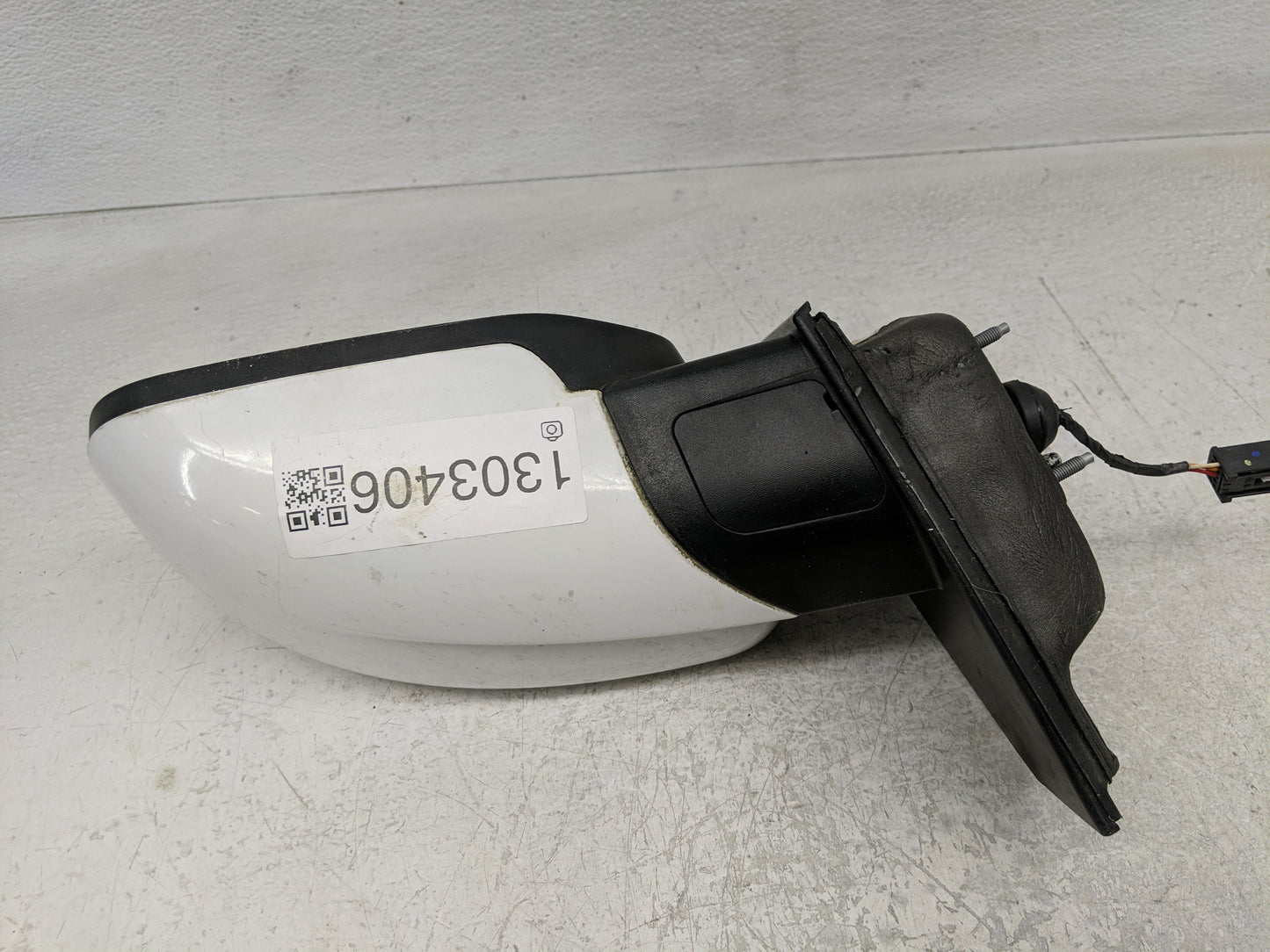 2013-2016 Dodge Dart Driver Side View Mirror - Left Door Mirror OEM Used - Oemusedautoparts1.com