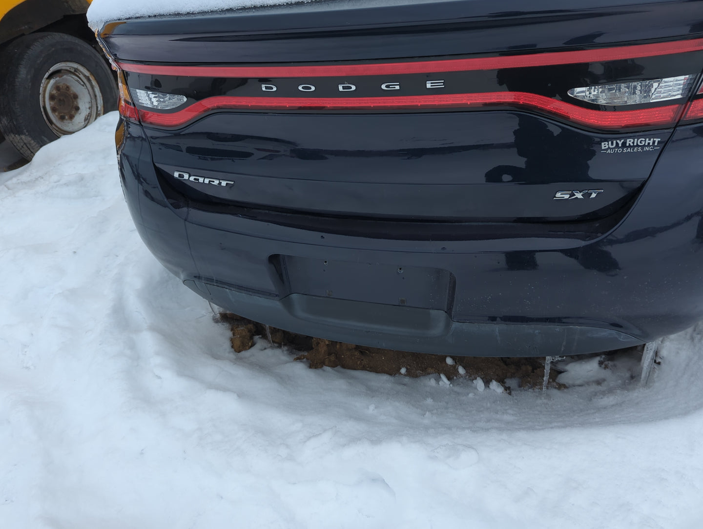2013-2016 Dodge Dart Rear Bumper Assembly Oem 1355346 - Oemusedautoparts1.com