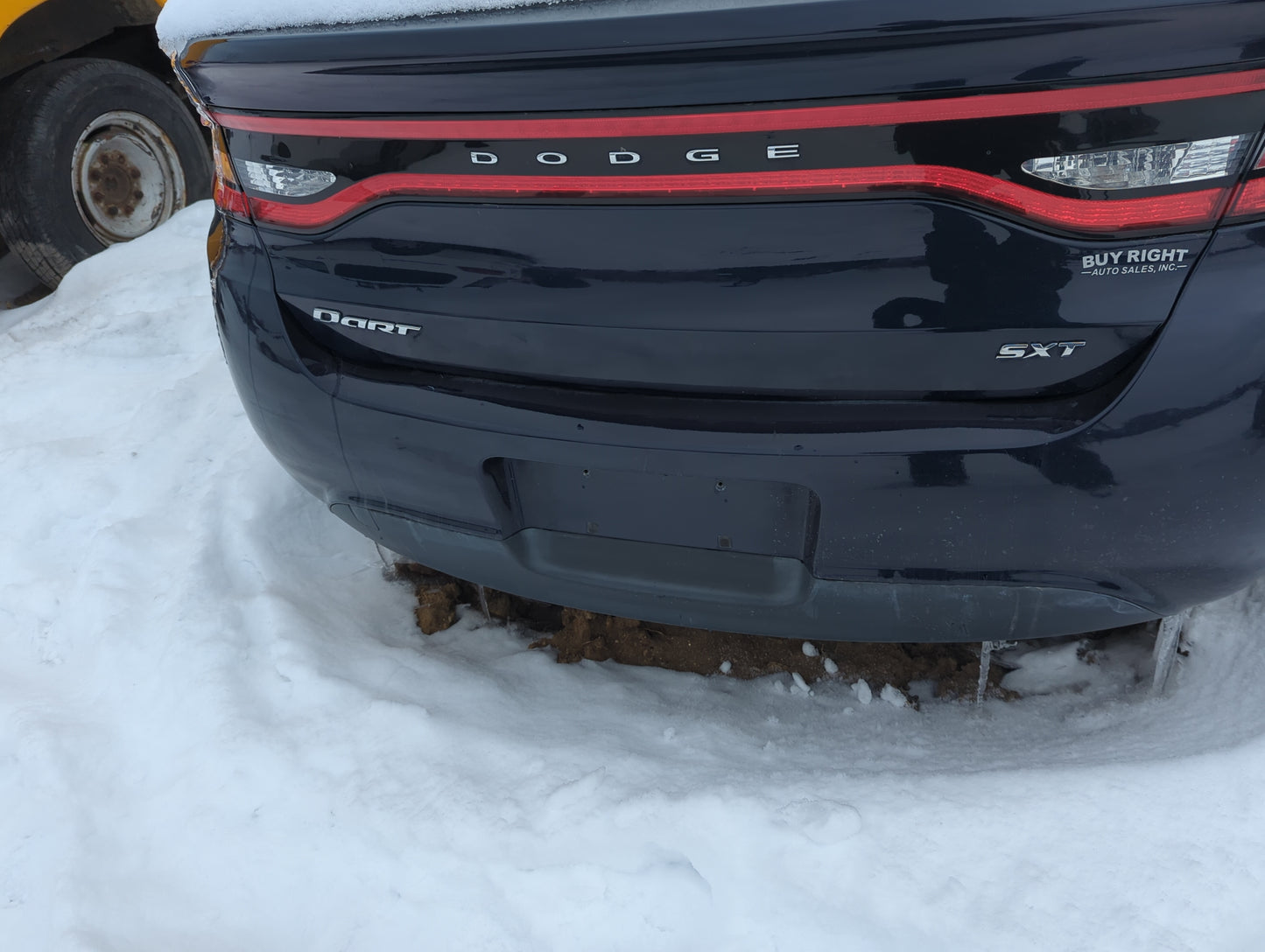 2013-2016 Dodge Dart Rear Bumper Assembly Oem 1355346 - Oemusedautoparts1.com