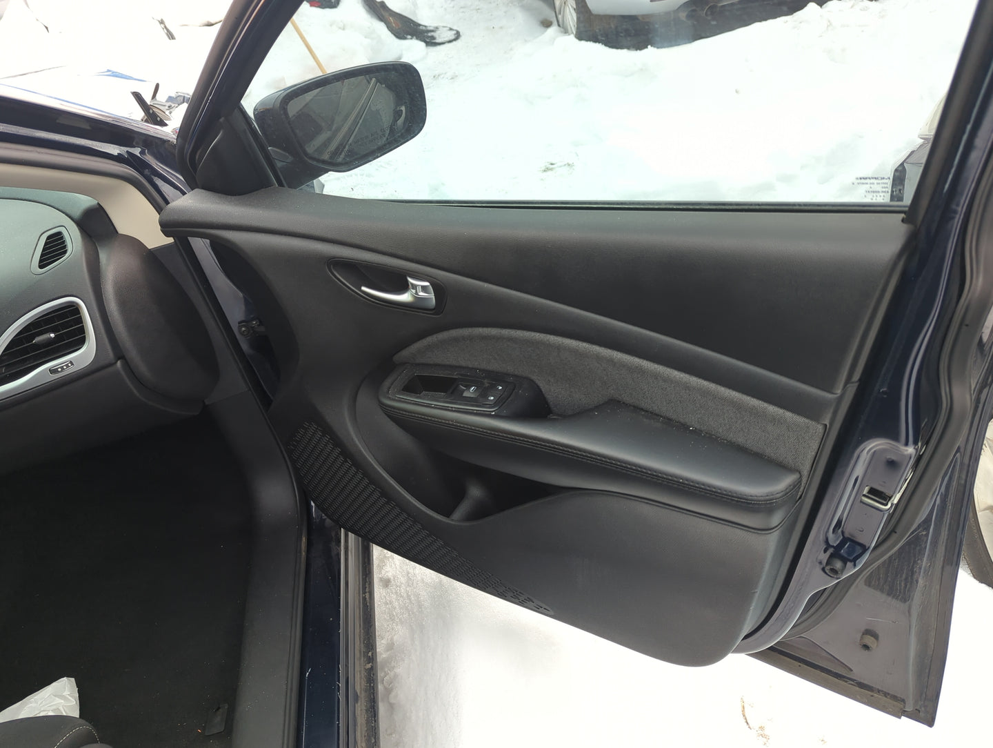 2013 Dodge Dart Front Right Passenger Interior Door Panel Trim 1355420 - Oemusedautoparts1.com