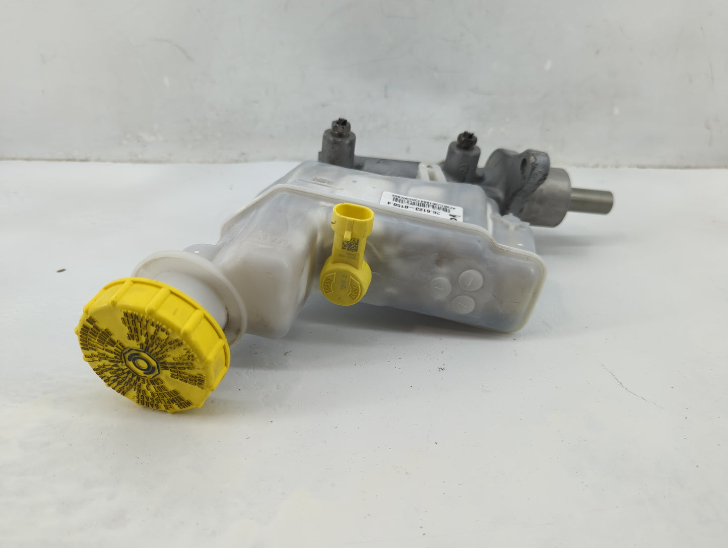 2013-2016 Dodge Dart Brake Master Cylinder - Oemusedautoparts1.com