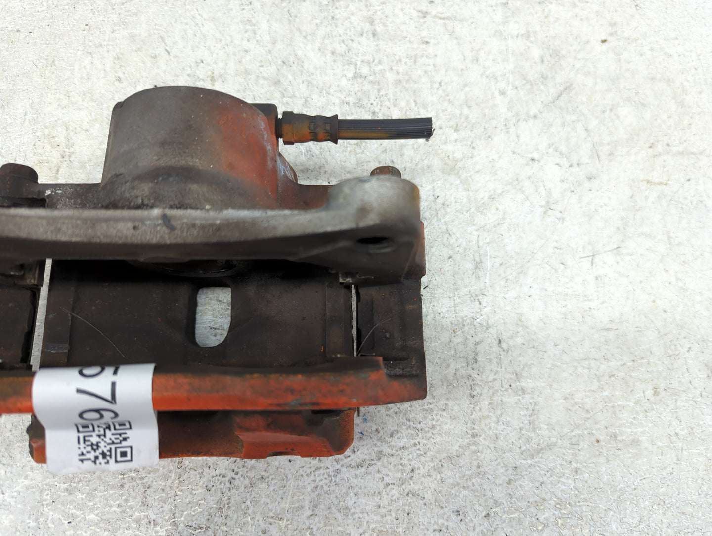 2013-2015 Dodge Dart Front Driver Left Brake Caliper 1398576 - Oemusedautoparts1.com
