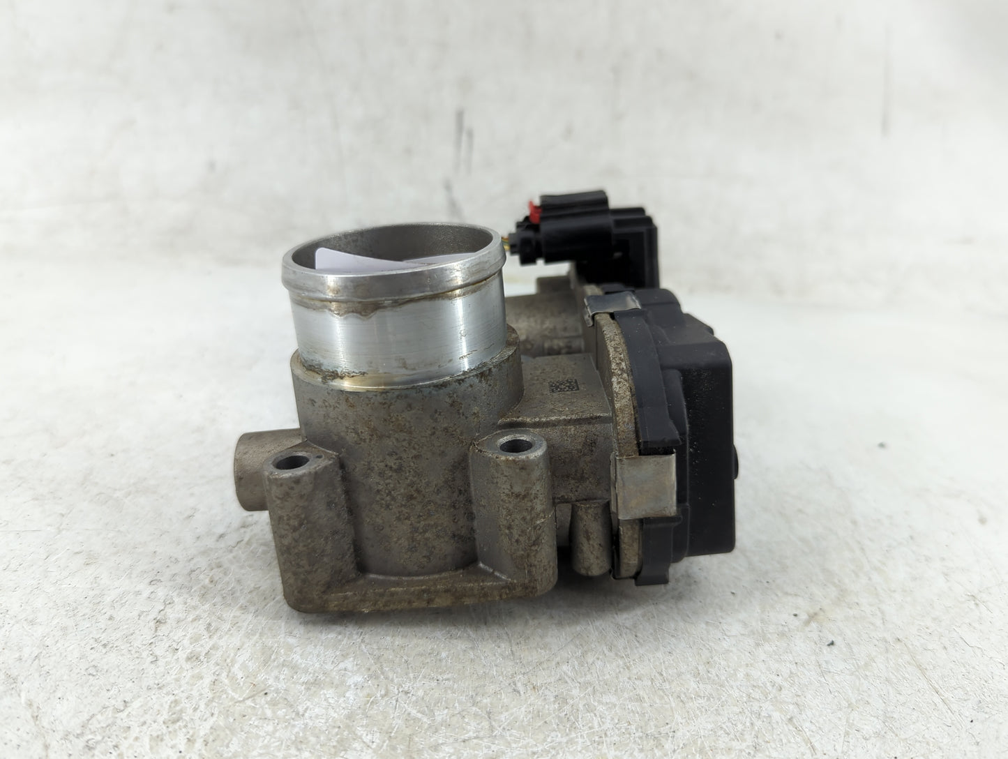 2013-2016 Dodge Dart Throttle Body P/N:04892945AA Fits Fits 2013 2014 2015 2016 2017 OEM Used Auto Parts - Oemusedautoparts1