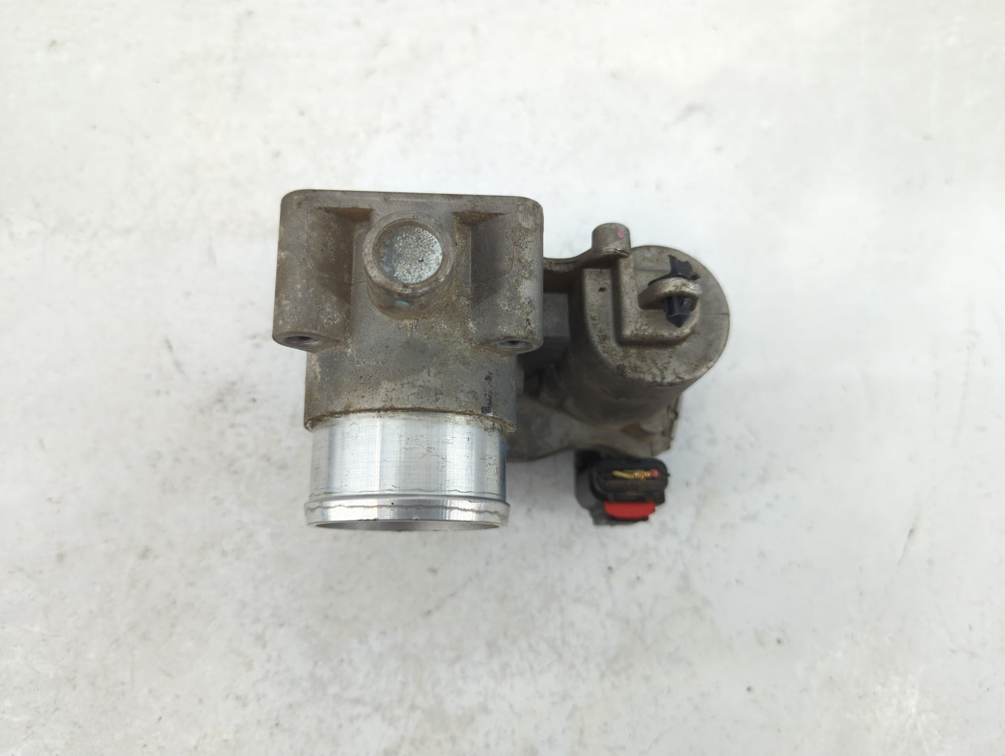 2013-2016 Dodge Dart Throttle Body P/N:04892945AA Fits Fits 2013 2014 2015 2016 2017 OEM Used Auto Parts - Oemusedautoparts1