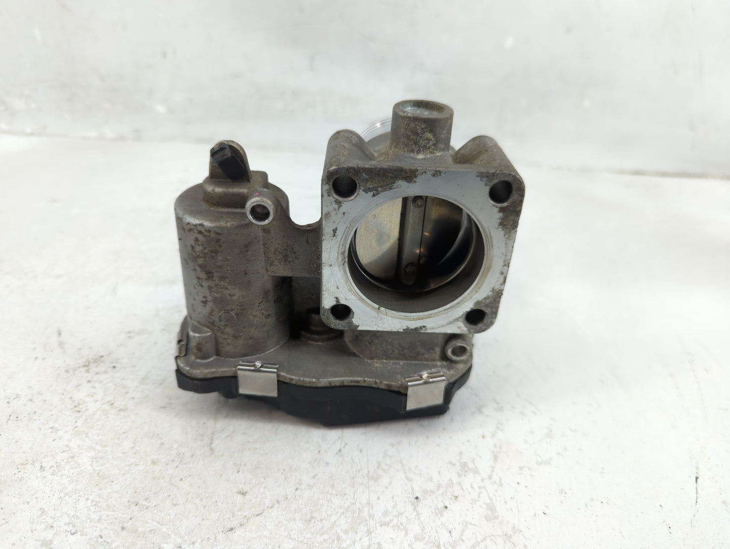 2013-2016 Dodge Dart Throttle Body P/N:04892945AA Fits Fits 2013 2014 2015 2016 2017 OEM Used Auto Parts - Oemusedautoparts1