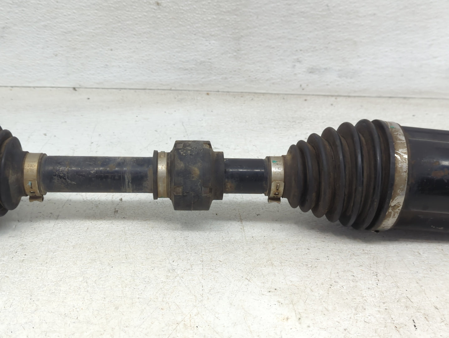 2013-2016 Dodge Dart Axle Shaft Front Passenger Cv C/v - Oemusedautoparts1.com