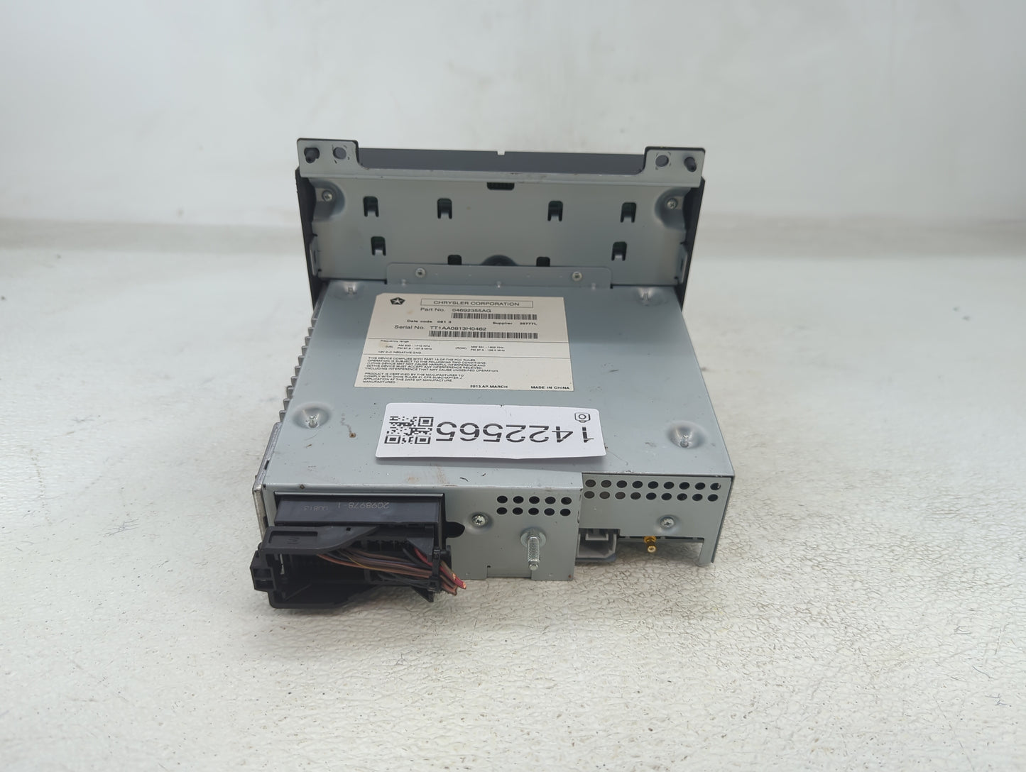 2013-2014 Dodge Dart Radio AM FM Cd Player Receiver Replacement P/N:04692355AG 04692355AF Fits Fits 2013 2014 OEM Used Auto 