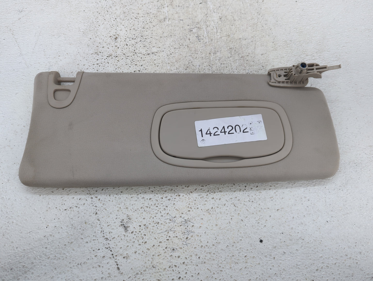 2013-2014 Dodge Dart Sun Visor Shade Replacement Passenger Right Mirror Fits Fits 2013 2014 OEM Used Auto Parts - Oemusedaut