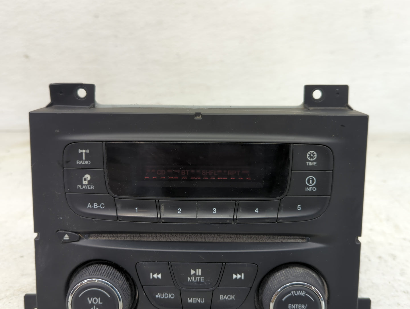 2013-2014 Dodge Dart Radio AM FM Cd Player Receiver Replacement P/N:04692355AF Fits Fits 2013 2014 OEM Used Auto Parts - Oem