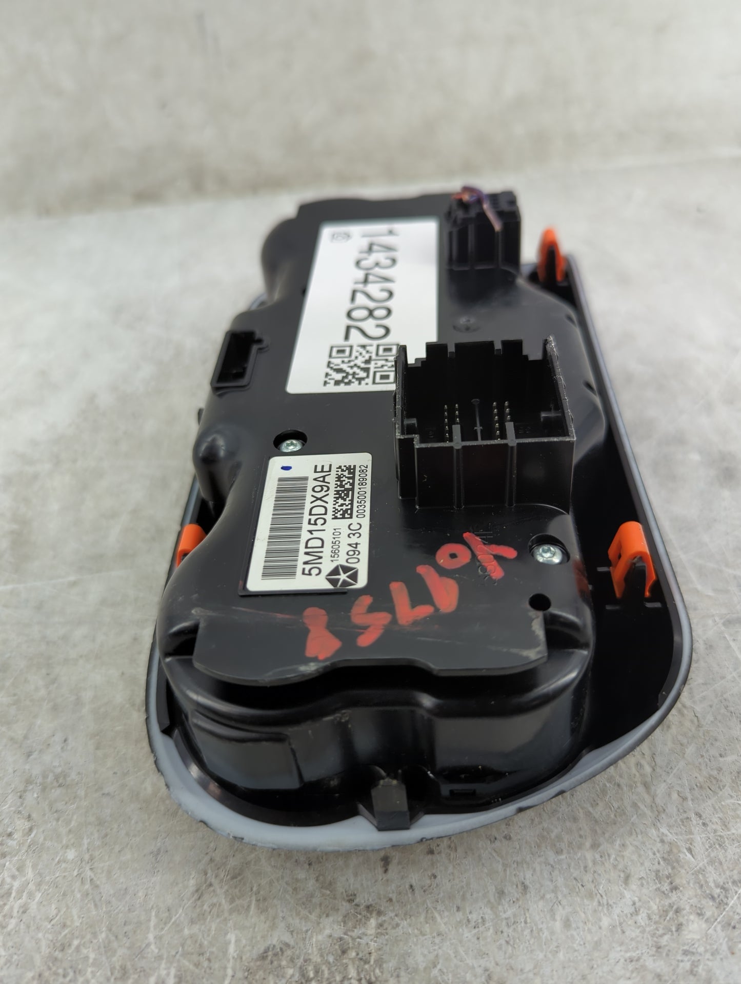 2013-2016 Dodge Dart Climate Control Module Temperature AC/Heater Replacement P/N:5MD15DX9AE 15605101 Fits OEM Used Auto Par