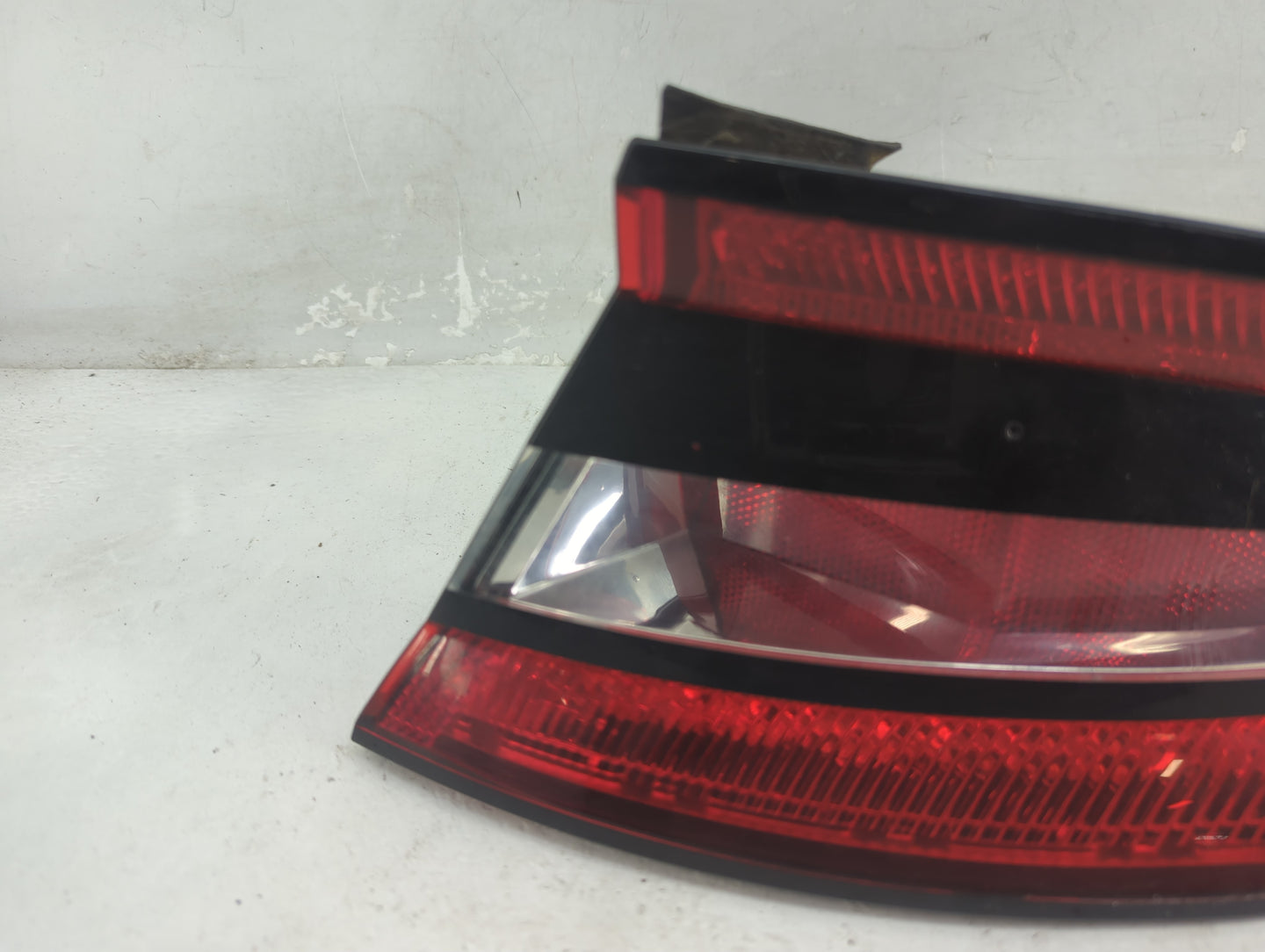 2013-2016 Dodge Dart Tail Light Assembly Passenger Right OEM P/N:F00HTC4016 68081394AE Fits Fits 2013 2014 2015 2016 OEM Use