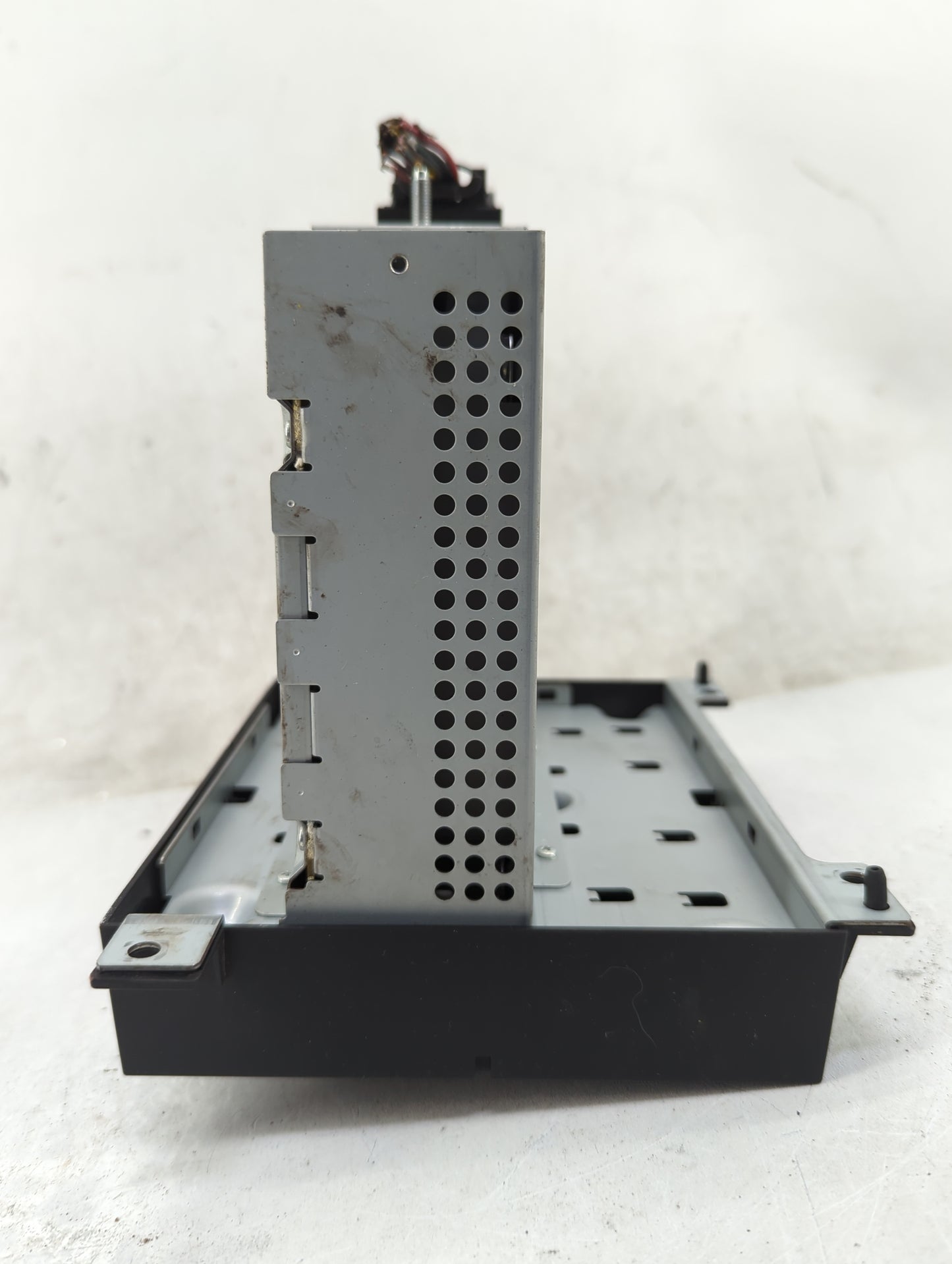 2013-2014 Dodge Dart Radio AM FM Cd Player Receiver Replacement P/N:04692355AG Fits Fits 2013 2014 OEM Used Auto Parts - Oem