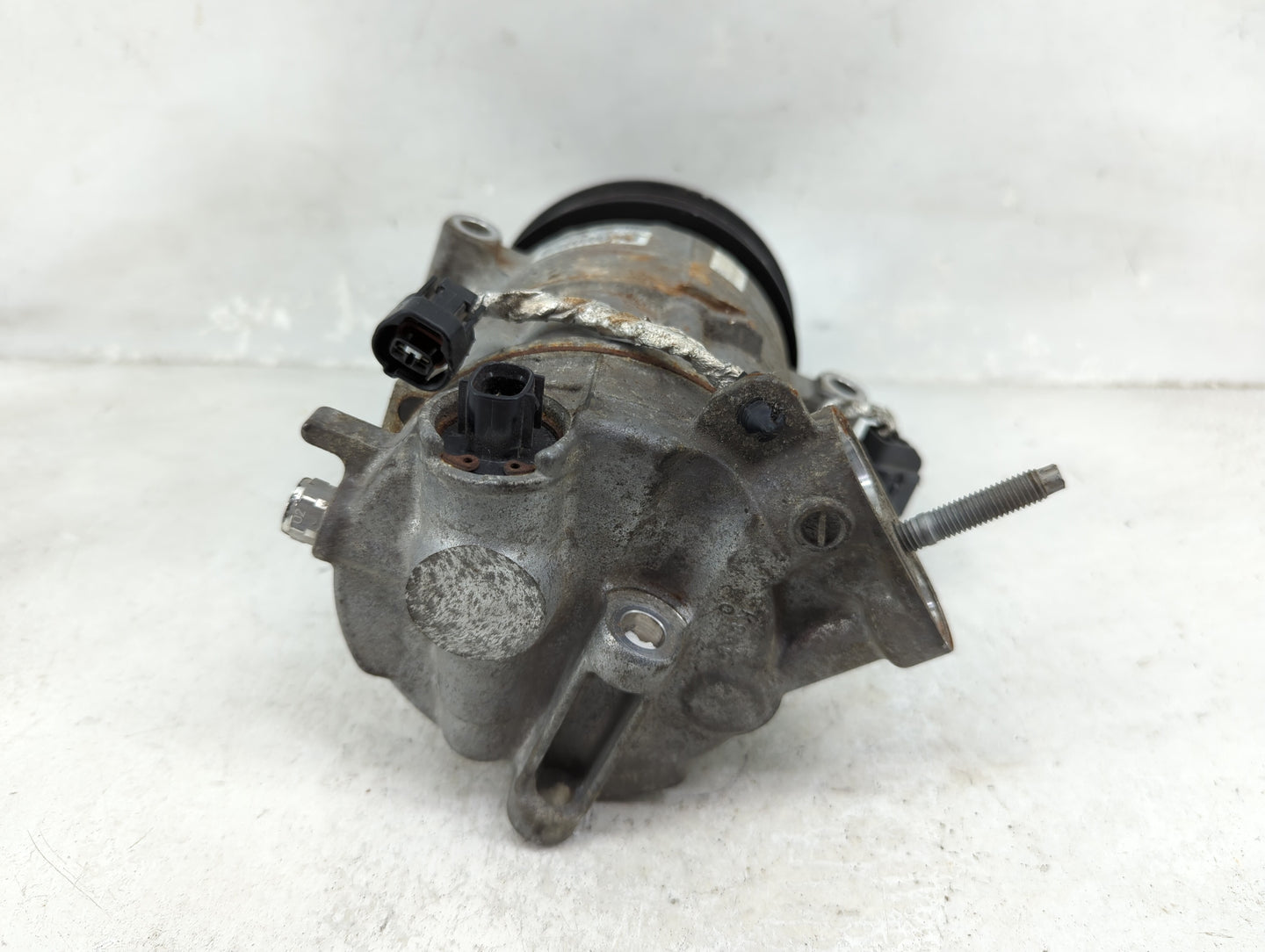 2013-2013 Dodge Dart Air Conditioning A/c Ac Compressor Oem 1466708 - Oemusedautoparts1.com