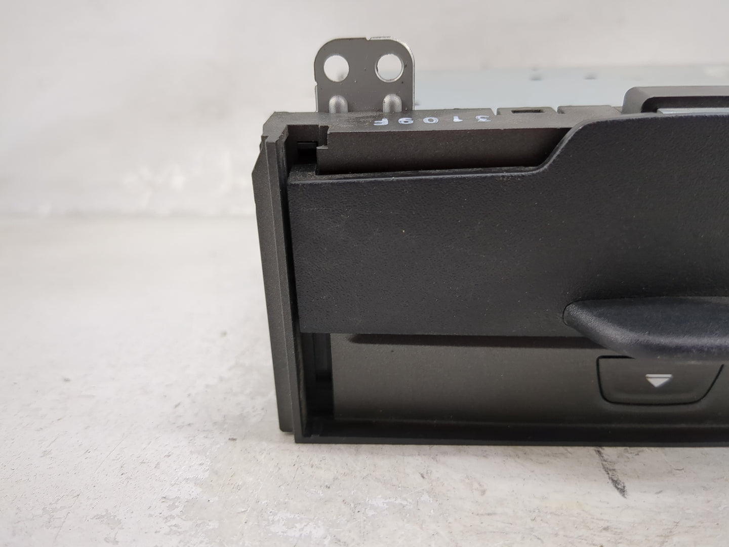 2013-2016 Dodge Dart Radio AM FM Cd Player Receiver Replacement P/N:P05091057AD 005315710B Fits Fits 2013 2014 2015 2016 OEM