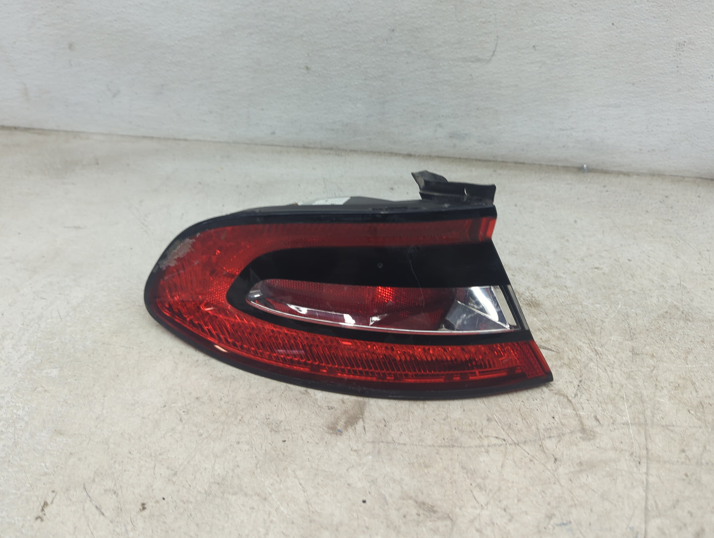 2013-2016 Dodge Dart Tail Light Assembly Driver Left OEM P/N:68081395AH 00HTC4015 Fits Fits 2013 2014 2015 2016 OEM Used Aut